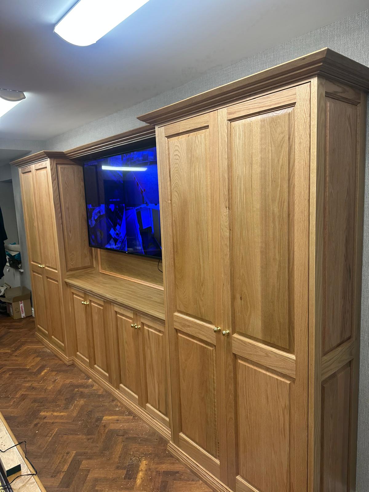 Misura Joinery bar fitting